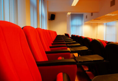 PLUTO: scaunele de cinema ale viitorului