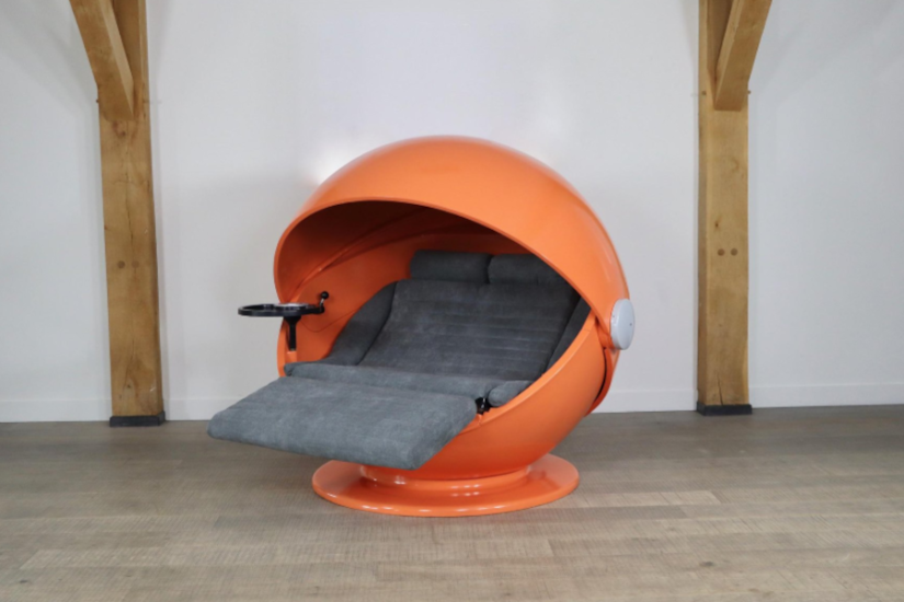 Sunball – un șezlong inspirat de moda spațială