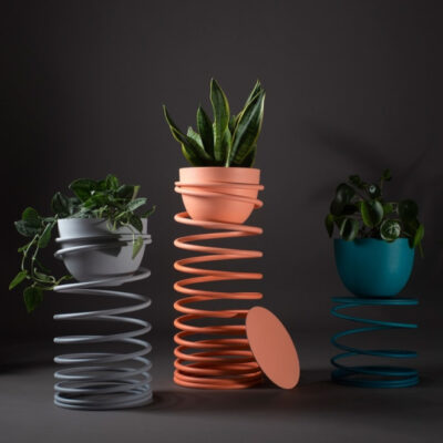 Slinky by Andreea Cornilă: mic mobilier pe arcuri