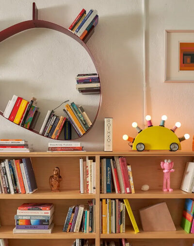 Trendul Bookshelf Wealth – este sau nu este?