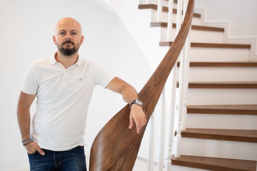 Bogdan Petru: mobilier la limita artei