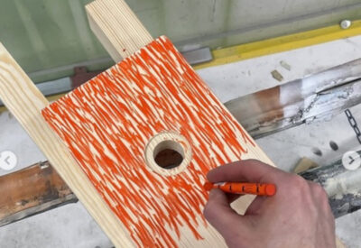 Crayon Pine, o colecție de mobilier colorat cu creionul