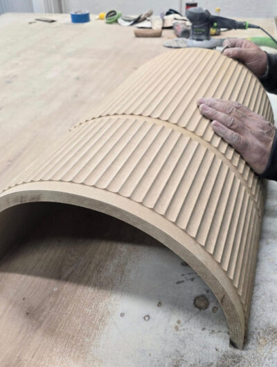Curbat – mobilier plin de unduiri