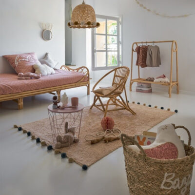 Bloomhouse vinde mobilier din ratan, pentru copii