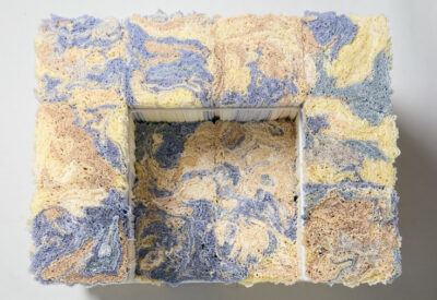 Casa de modă Miyake lansează mobilier din hârtie