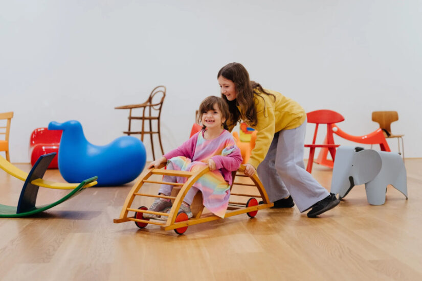 Mini Furniture for Children – expoziție inedita în Germania